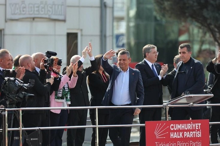 Özgür Özel, Kocaeli'de konuştu: Tayyip Bey tarihe geçecek bir mucittir. Dünyada vergiden vergi alan ilk siyasetçi Tayyip Bey’dir! Özgür Özel, Kocaeli'de konuştu: Tayyip Bey tarihe geçecek bir mucittir. Dünyada vergiden vergi alan ilk siyasetçi Tayyip Bey’dir!