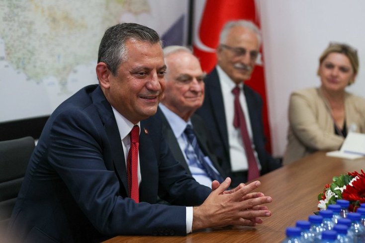 Özgür Özel ve arkadaşları CHP'ye kayyum atanması için Sulh Hukuk Mahkemesine başvurdu