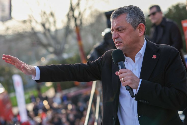 Özgür Özel, Yalova'da konuştu: Emekliyi Tabuta Sokmaya Utanmayan AK Parti, O Tabutu Meclis’e Sokmaya Utanıyor