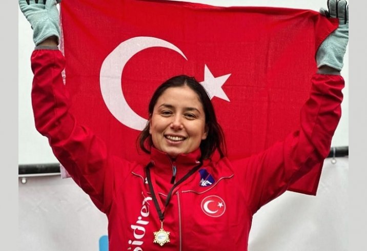 Ultra maraton yüzücüsü Bengisu Avcı'dan Dünya Master Oyunları’nda altın madalya