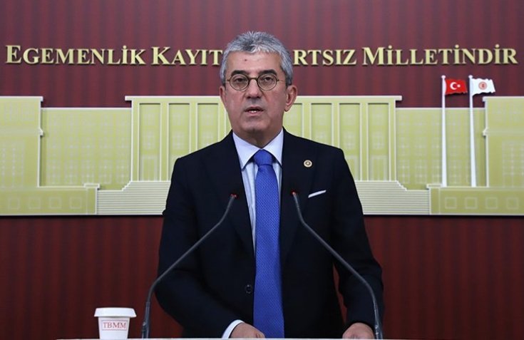 YENİ Parti Grup Başkanvekili Gökhan Günaydın; Tarım Bakan Yardımcısı, sen 100 milyon lirayı nereden buldun? YENİ Parti Grup Başkanvekili Gökhan Günaydın; Tarım Bakan Yardımcısı, sen 100 milyon lirayı nereden buldun?