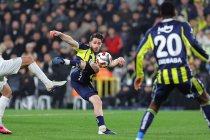 Fenerbahçe, sahasında Rizespor'la 2-2 berabere kaldı