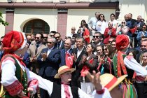 Özgür Özel, Manisa'da 486. Uluslararası Mesir Macunu Festivali Mesir Saçım Töreni’ne katıldı