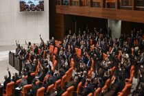 TBMM'de, Türk askerinin Somali'de ki görev süresi 2 yıl daha uzatıldı