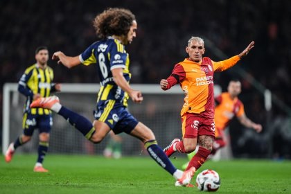 2025 Turkcell Süper Kupa Şampiyonu Galatasaray'ı 2-0 yenen Fenerbahçe oldu