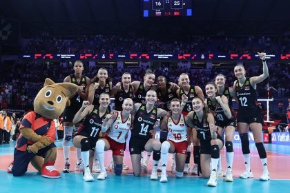 A Milli Kadın Voleybol Takımımız, CEV Trendyol 2026 Avrupa Şampiyonası'nda Slovenya'yı 3-1yendi
