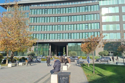 AKP'nin itirazı nedeniyle Üsküdar Belediyesi'ndeki başkan vekili seçimi yenilenecek
