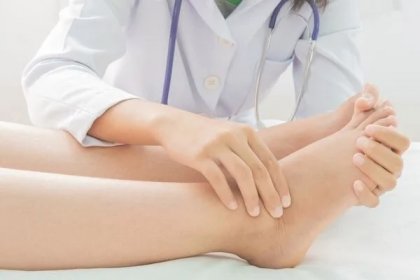 Ayak Şişmesi Neden Olur? Ayak Şişmesine Ne İyi Gelir?