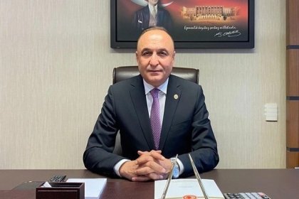 Bıçaklı saldırıda yaralanan YENİ Parti Milletvekili Melih Meriç entübe edildi