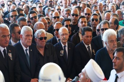 CHP Genel Başkanı Kemal Kılıçdaroğlu, Kadir İnanır'ın Cenaze Törenine Katıldı