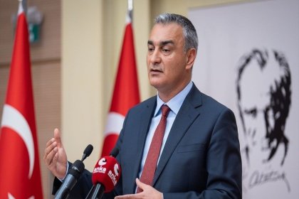 CHP Sözcüsü Müslim Sarı, MYK açıklamasında: Bugün beş ilimizde atama yaptık. Üç ilimizde de yetki verdik