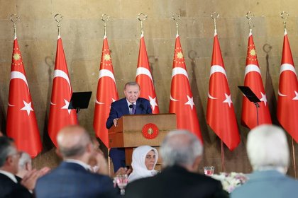 Cumhurbaşkanı Erdoğan, Ahlat’ta toplanan kabine açıklamasında; Gelecek nesillere terörsüz bir ülke ve bölge bırakmakta son derece kararlıyız!