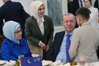 Cumhurbaşkanı Erdoğan, devlet himayesindeki çocuklarla iftarda bir araya geldi