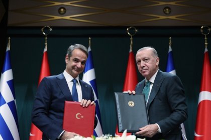 Cumhurbaşkanı Erdoğan, Yunanistan Başbakanı Miçotakis ile imzaları attı: Yunanistan'la ikili ticaretimizi 10 milyar dolara çıkarma hedefimiz doğrultusunda çalışmaya devam ediyoruz