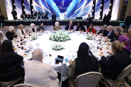 Cumhurbaşkanı Erdoğan'dan iftarda 8 Mart Dünya Kadınlar günü mesajı; Kadına ve çocuğa yönelik şiddetin kökünü kurutmak için ne gerekiyorsa yapıyoruz!