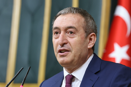DEM Parti eş başkanı Bakırhan; Masa var diye fon vurgunlarını, kadın katliamlarını, irade gasplarını unutmayacağız!