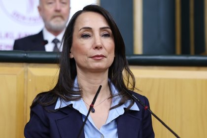 DEM Parti Eş Genel Başkanı Hatimoğulları: Asgari ücrete, memur maaşlarına ve emeklilere ikinci bir zam yapmayı acilen gündeme almalıyız!