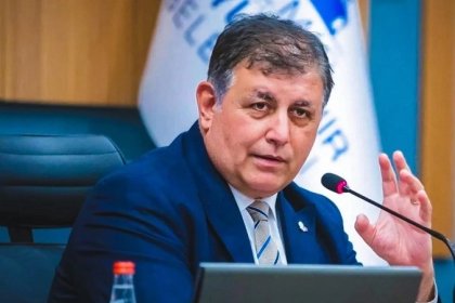 İzmir Büyükşehir Belediye Başkanı Cemil Tugay CHP'den istifa etti