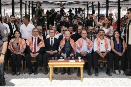 Kemal Kılıçdaroğlu, Mersin’in Toroslar ilçesinde düzenlenen 2’nci Kardeş Göçerler Yörük Etkinliği’nde konuştu: Sadece CHP'nin değil, bütün Türkiye'nin birlik olması lazım
