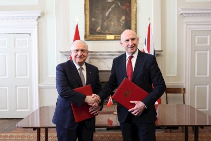 Millî Savunma Bakanı Yaşar Güler ile Birleşik Krallık Savunma Bakanı John Healey Londra’da Eurofighter Typhoon Projesi sözleşmesine imza attı