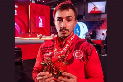 Milli Sporcu Yusuf Fehmi Genç, 2 altın madalya ile Avrupa Şampiyonu oldu