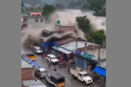 Nepal’deki sel felaketinde can kaybı 270’e yükseldi