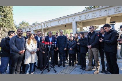Özgür Özel: Bir üniversiteye saygı duyarak gelirseniz, üniversite de size saygı duyar!