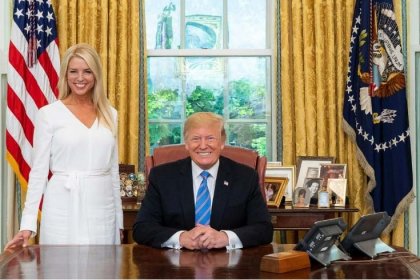 Trump, ABD Adalet Bakanı Bondi'yi görevden aldı