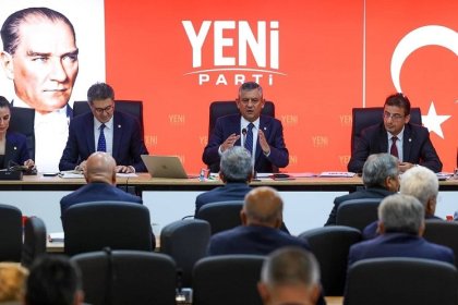 YENİ Parti, Başkanı Özgür Özel, yeni parti binasında parti meclisi toplantısında konuştu: Bu bina bizim için yeni siyasetin sembolü!