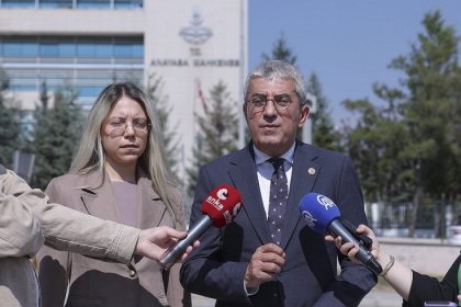 YENİ Parti Grup Başkanvekili Gökhan Günaydın, AYM önünden seslendi; Vatandaşa Vergi Yükü Şirketlere Muafiyet!